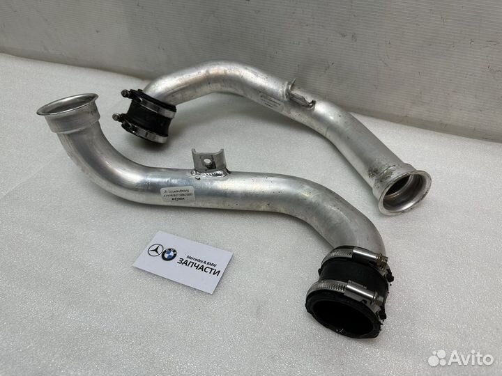 Путрубок интеркулера левый и правый Mercedes M276