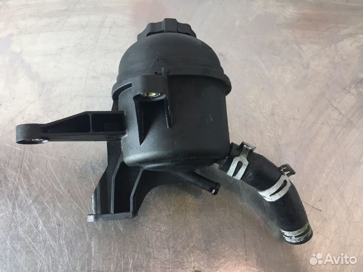 Бачок гидроусилителя Mercedes C-Class W203 OM646