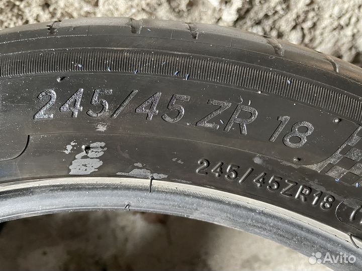 Michelin Pilot Sport 4 245/45 R18