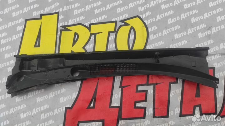 Жабо Накладка лобового стекла Toyota Corolla E210