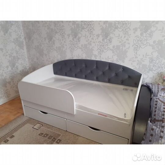 Кровать от 2х лет мягк спинка лдсп разные цвета