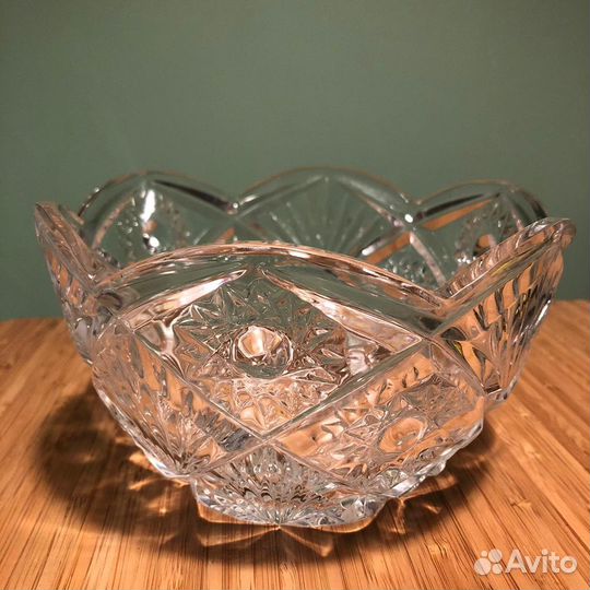 Ваза хрустальная