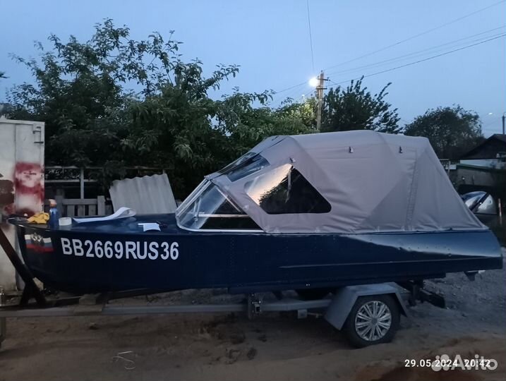 Мотор на лодке