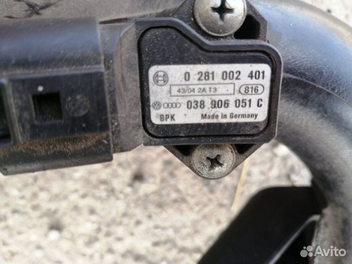 Патрубок Интеркулера Пассат Б5+