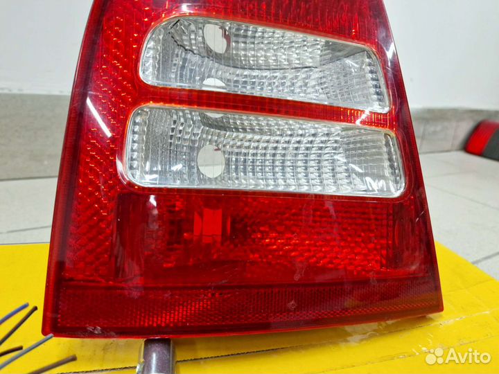 Фонарь задний левый Skoda Octavia Седан Hella