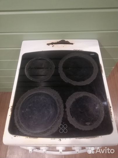 Электрическая плита с духовкой