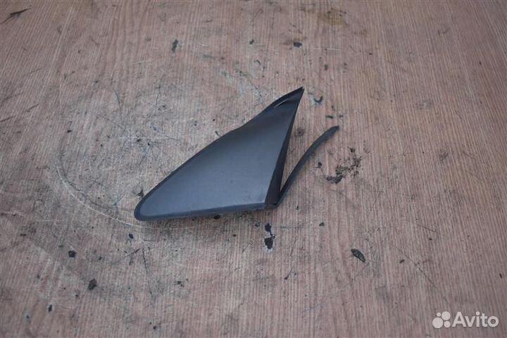 Уголок крыла левый Peugeot 308 (T7) хэтчбек 5Д EP6