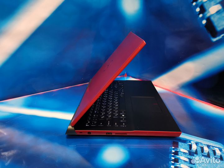 Игровой ноутбук Dell на i7 7700HQ / GTX 1050 Ti