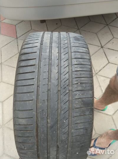 Kinforest KF-550 295/35 R21