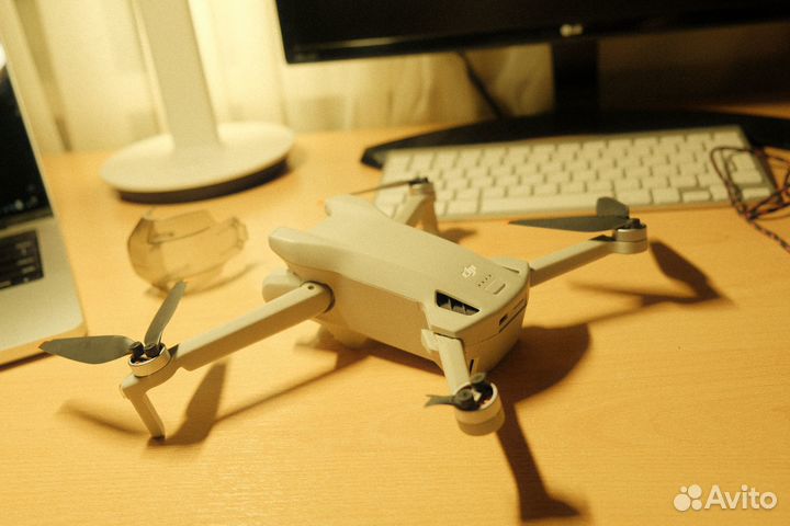 Дрон DJI mavic mini 3 (не работает подвес)