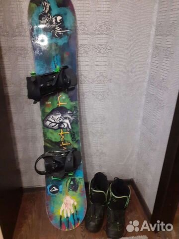 Сноуборд с ботинками