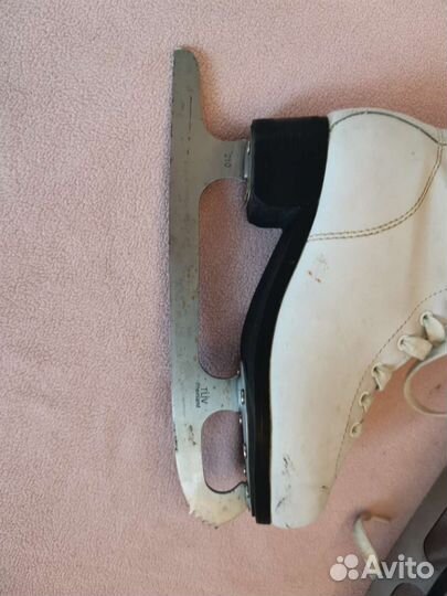 Коньки фигурные 35