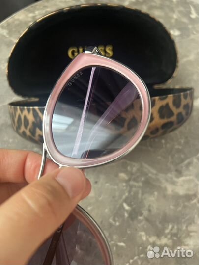Солнцезащитные очки женские guess