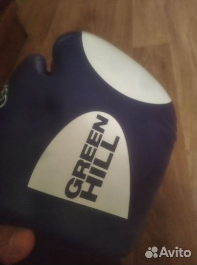 Боксерские перчатки