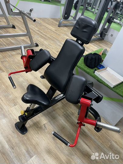 Тренажер сгибание ног