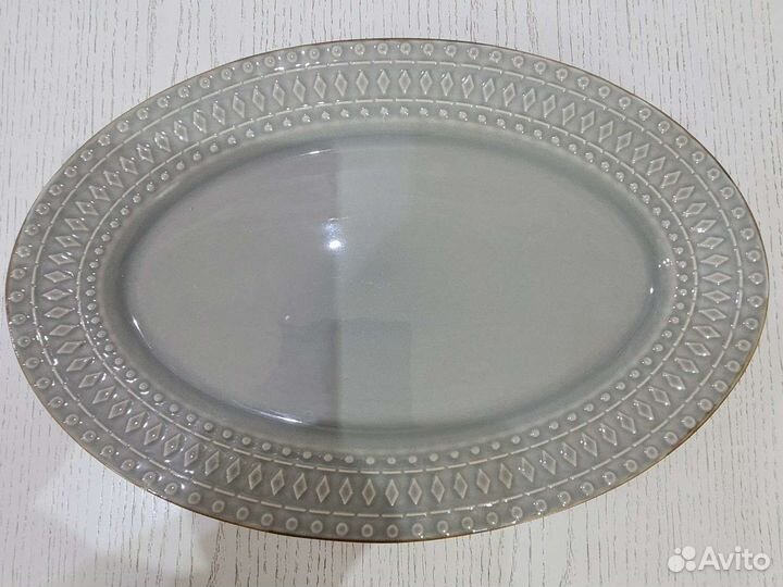 Новые тарелки и салатники