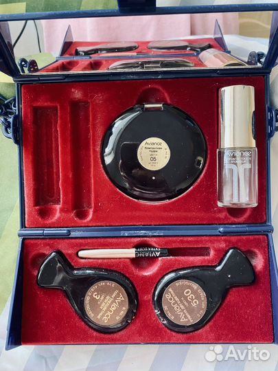 Aviance Opera сумочка с косметикой СССР