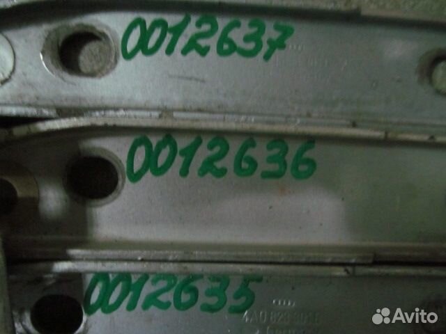 Петля капота левая Audi A100 C4 1991-1994