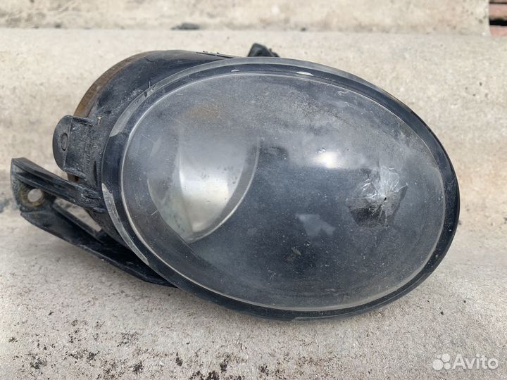 Противотуманна фара VAG Passat b6