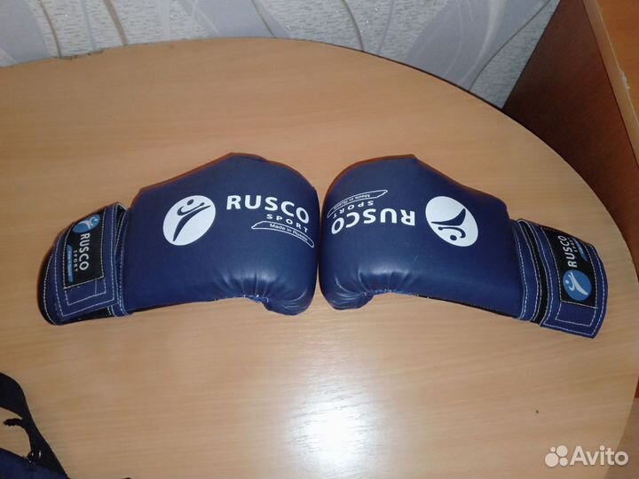 Боксерские перчатки