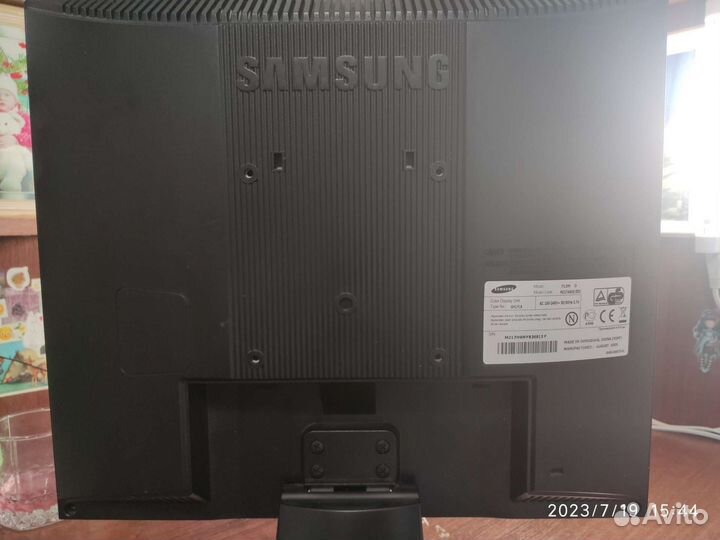 Монитор Samsung syncmaster 710n