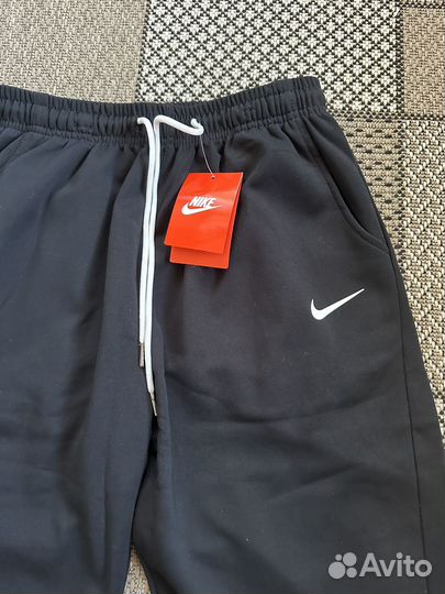 Спортивные штаны nike