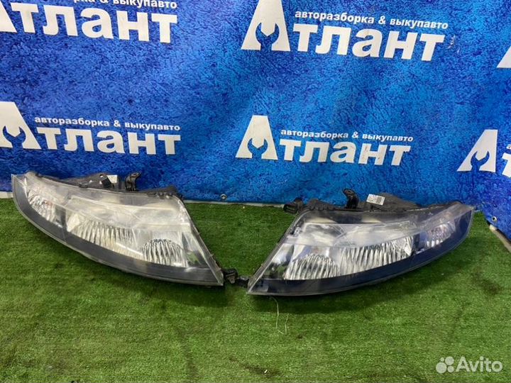 Фары Honda Civic 5D R18A2 2007