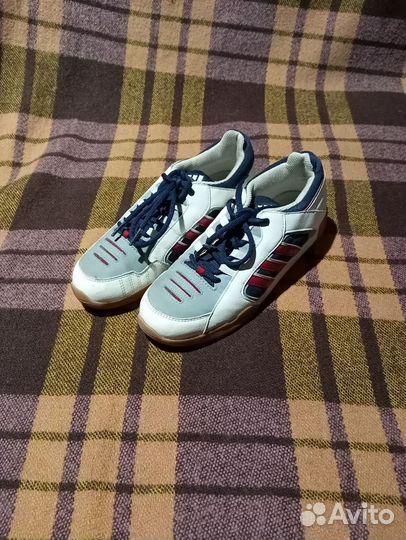 Кроссовки Adidas