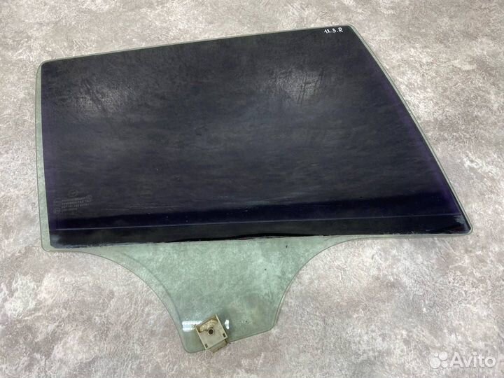 Стекло двери задней правой Mazda 3 BL 2011