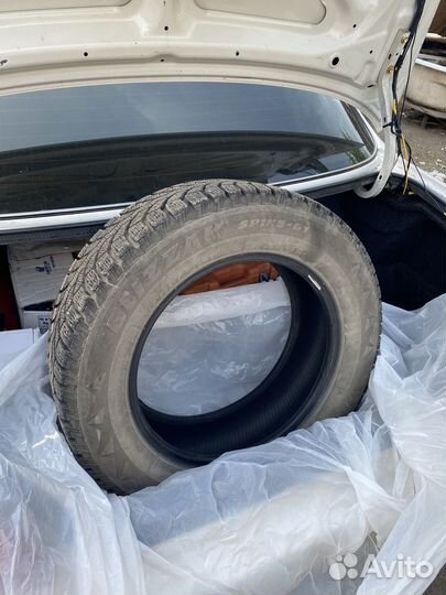 Bridgestone Blizzak Spike-01 205/65 R16 95T