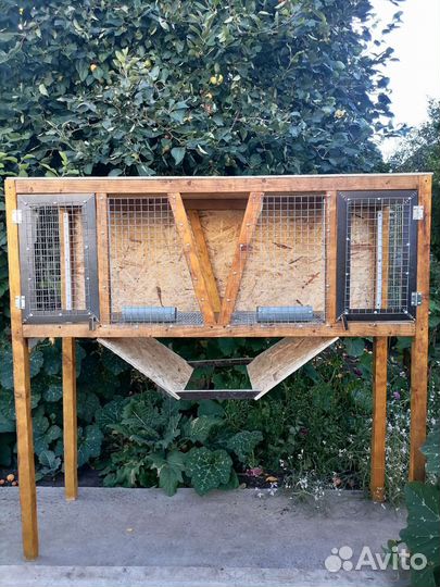 Клетка новая + кролики