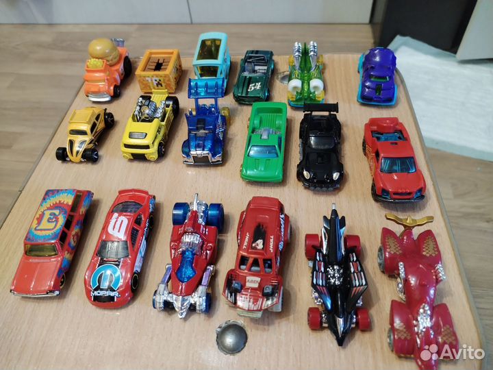 Hot wheels машинки