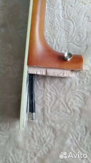 Гриф от гитары