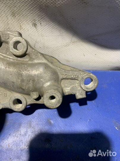 Помпа toyota mark 2 1JZ