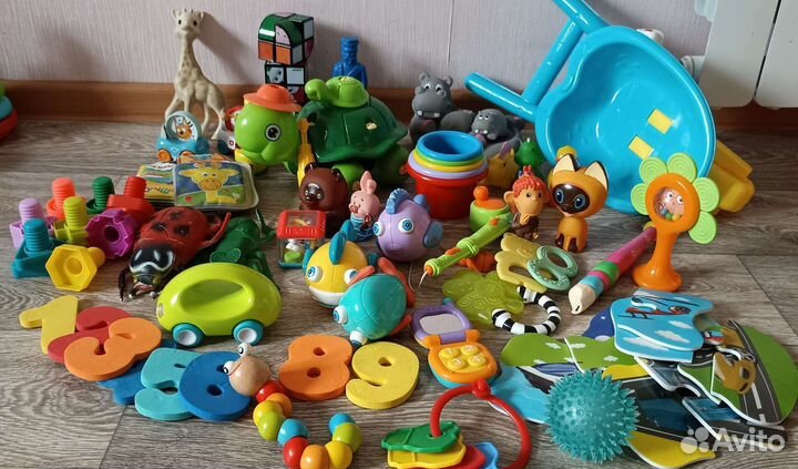 Развивающие игрушки пакетом