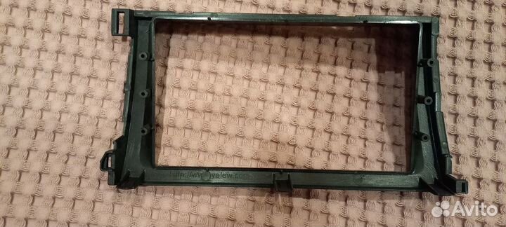 Рамка переходная для магнитолы на Isis