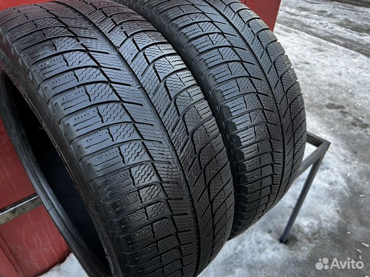 Michelin X-Ice XI3 235/45 R18 98H