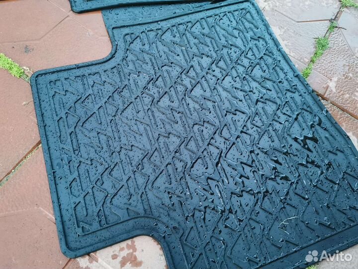 Автомобильные коврики резиновые