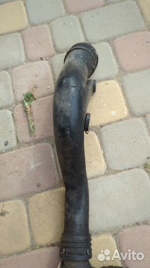 Патрубок интеркулера Volkswagen Passat