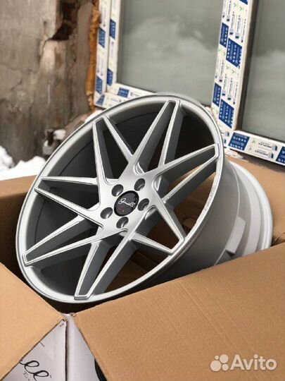 Диски Gianelle Parma R22 на Infiniti QX70 Lexus RX