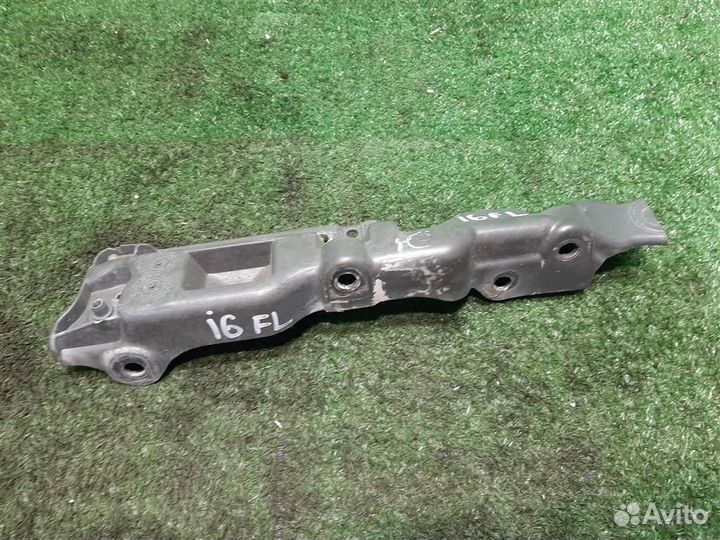 Кронштейн крыла левого переднего Renault Scenic 3