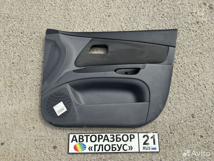 Обшивка передняя правая Kia Rio 2