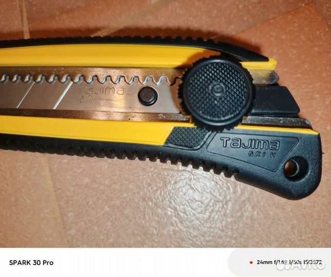 Нож Tajima 25 мм