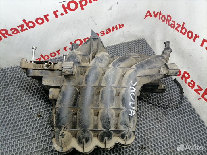 Колектор впускной Skoda Octavia A4 1.4