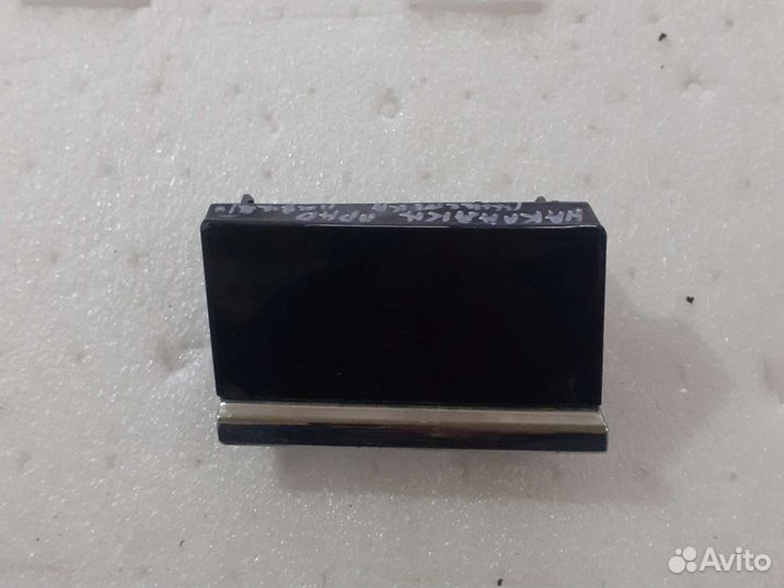 Накладка решетка радиатора правая Mercedes W222