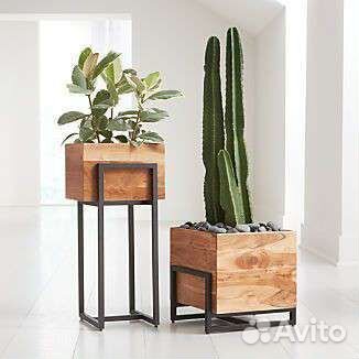 Подставка для цветов в стиле лофт