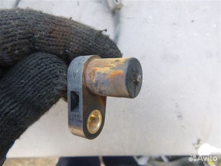 Датчик abs передний левый Subaru Legacy BE5 EJ204