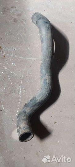 Патрубок радиатора на Cadillac CTS