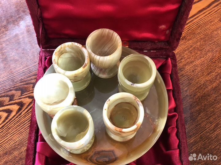 Поднос с рюмочками