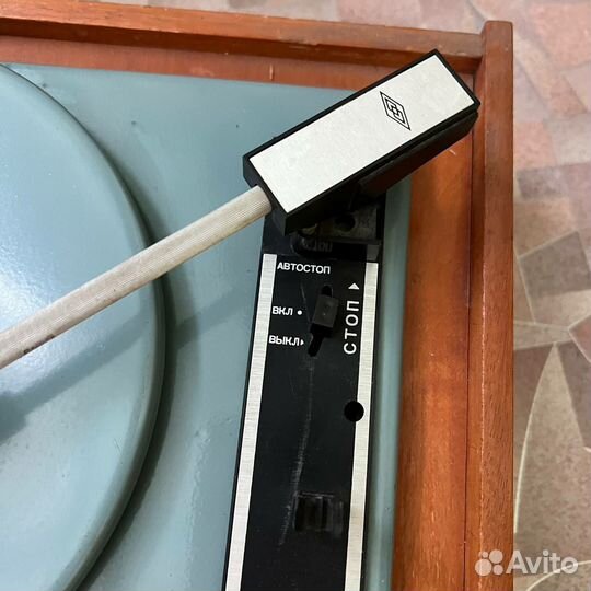 Проигрыватель винила СССР